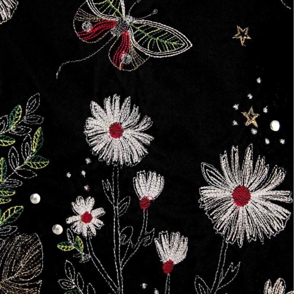 Zara Black Mini Skirt with White and Red Floral Embroidery - Picture 5 of 8